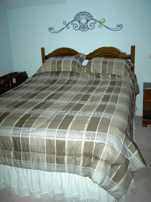 Queen size bed with excellent mattress and box springs