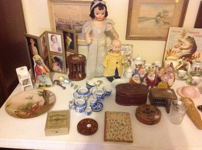 Collection of antique childres and doll china, Ideal Snow White and Dopey, Seiberling rubber 7 dwarfs