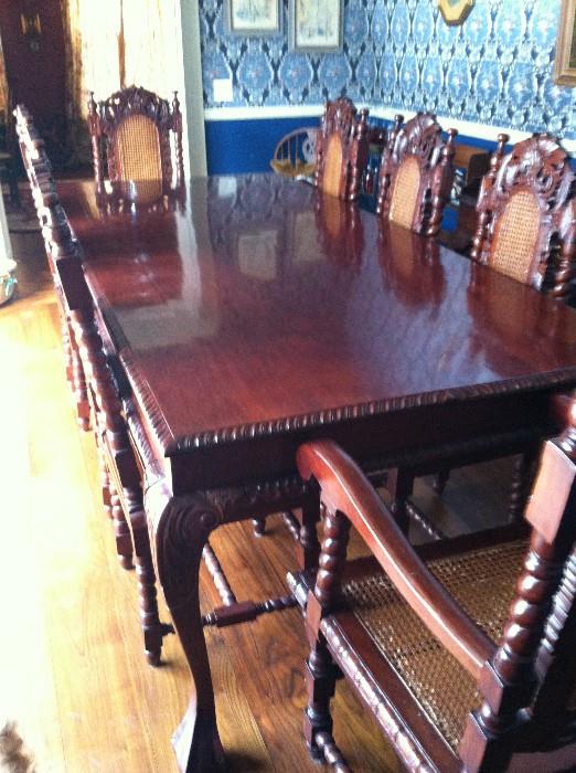 Mahogany Very Large Solid One Piece Seats 8 Dining Table!