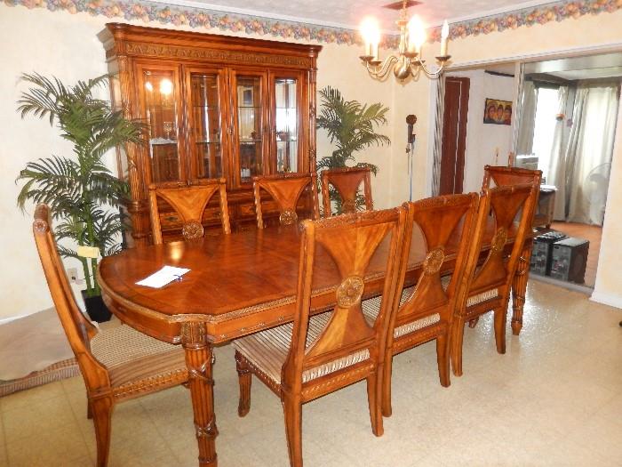 WONDERFUL DINING ROOM W/TABLE,8 CHAIRS AND BREAKFRONT