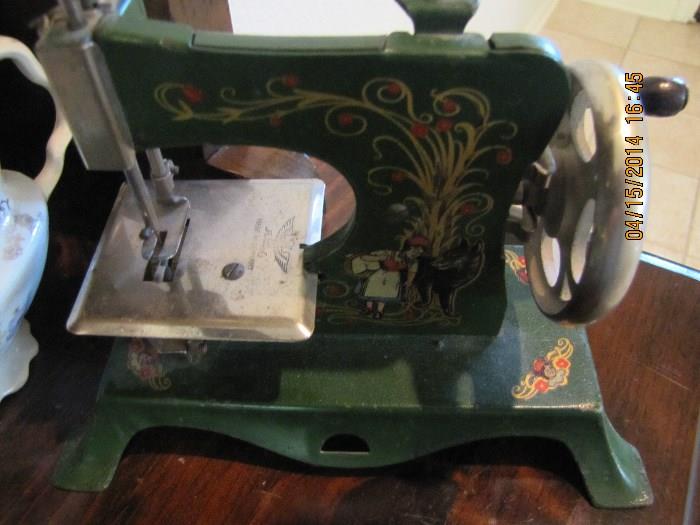 Little Red Riding Hood German Sewing Machine