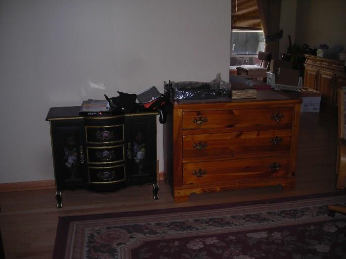 Nice bombay type chest, dresser and room size rug
