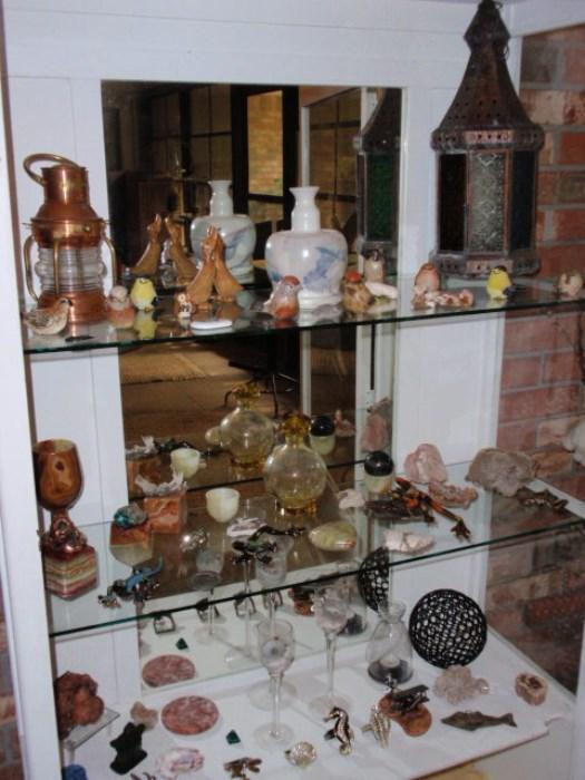 White Antique Display Cabinet w/Glass Shelves