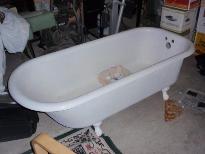 Claw Foot Cast Iron Tub with Hardware