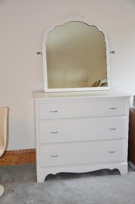 Old fashion 3 drawer dresser with mirror. Sold as a pair. Mirror 34.5" high x 30.5 wide. Chest, 40.5"w x 36"h x 19"w. Bottom has slight damage. Mirror perfect. Base $10. Mirror $35.
