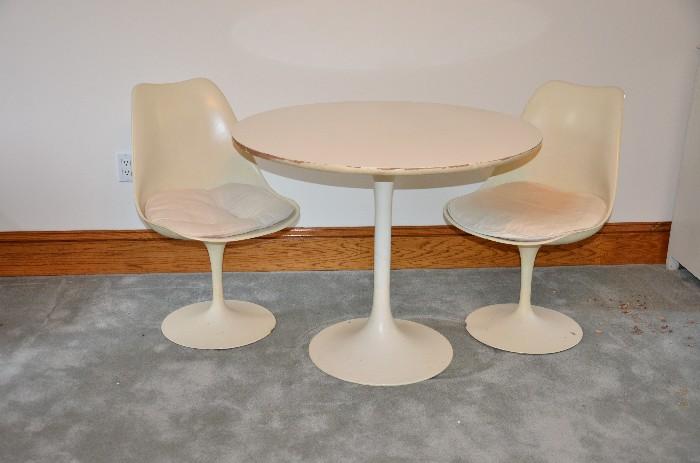 By Knoll furniture, Saarinen design, Tulip Table with 2 chairs. 36" round. 1 owner. Prefect for in-town condo or apartment. Sacrifice at $350