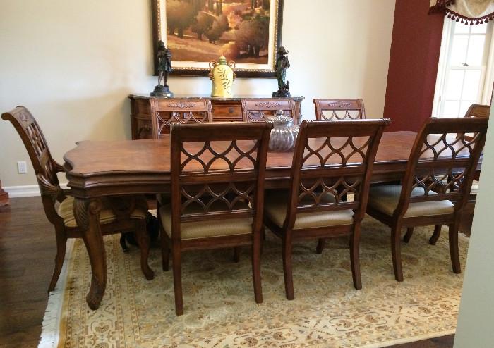 Drexel Heritage dining room table and chairs