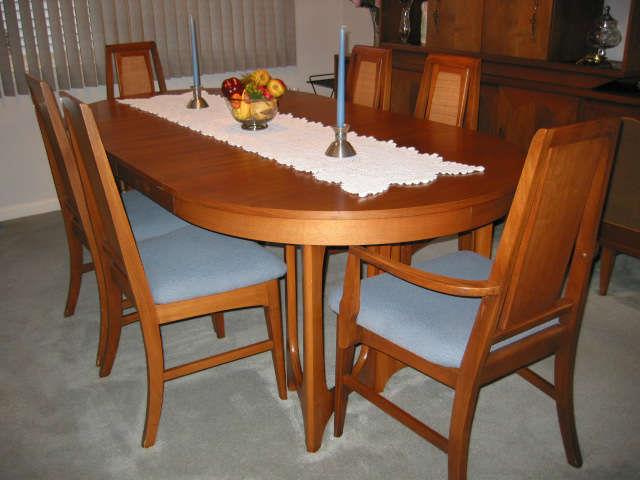 mid century dining room table w/chairs