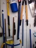                              hand tools/garden tools