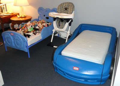Little Tykes Race Car & Teddy Bear Beds