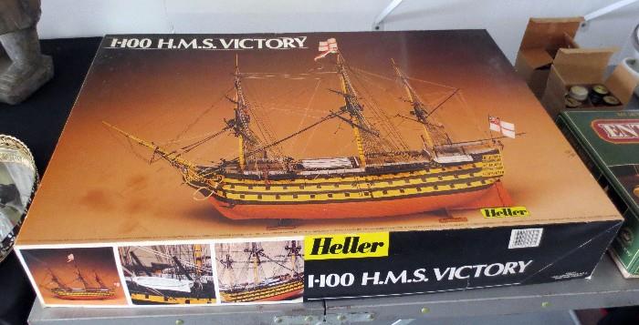 Heller 1.100 Scale H.M.S. Victory Ship Model in box