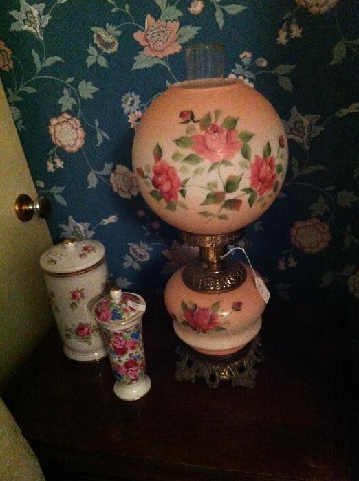                     1 of 2 "Gone With the Wind" lamps