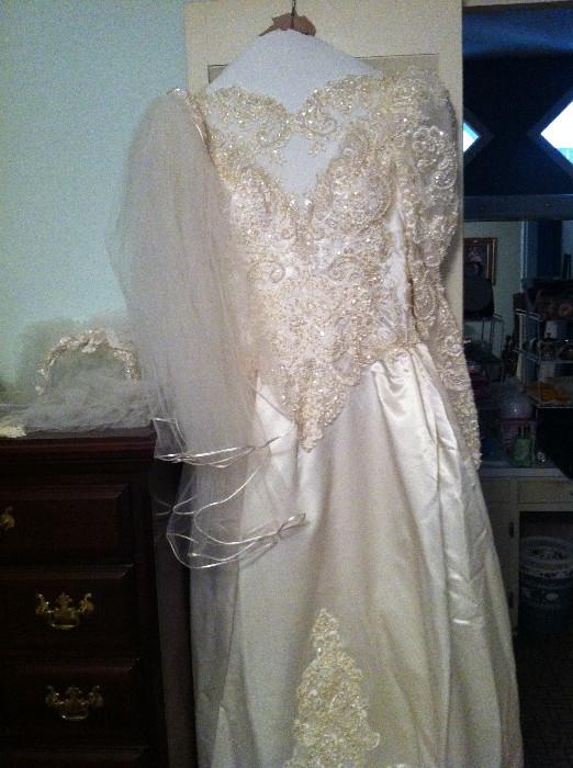                             1 of 2 wedding dresses