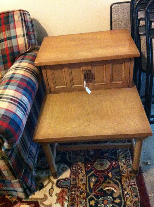                         mid-century modern end table