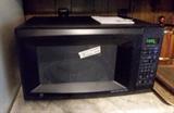 Nice GE microwave....very clean!