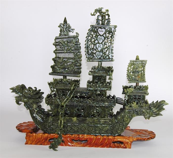 Jade dragon boat