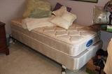 Simmons mattress & boxspring EXCELLENT $110