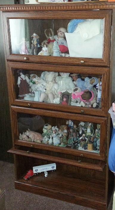 Stacking Bookcase, more dolls
