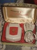 vintage "Remington princes" electric shaver in original box