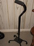 Walking cane with 4 feet
