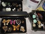 Vintage broaches & pins