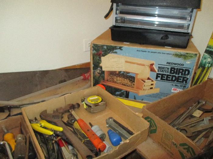 hand tools, bird feeder