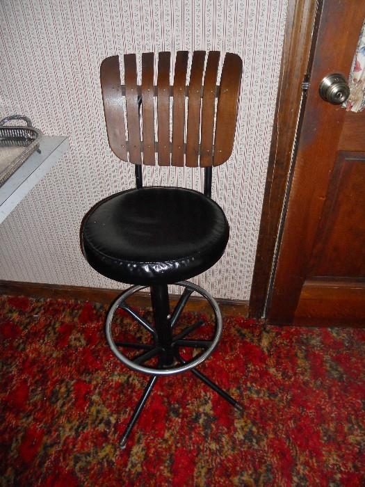 Bar Stool with Back Rest
