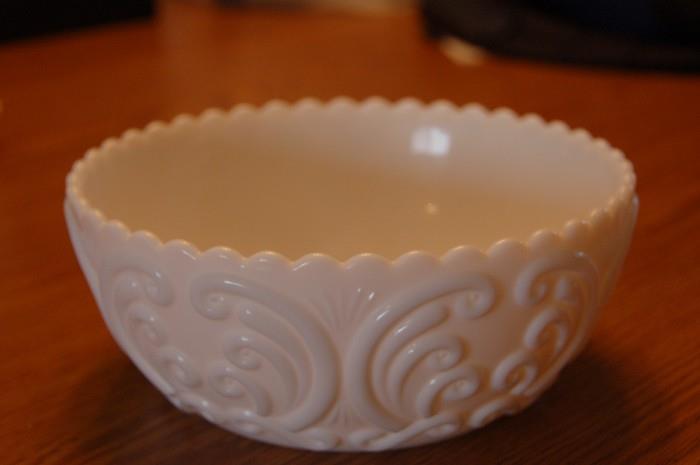 Milkglass bowl
