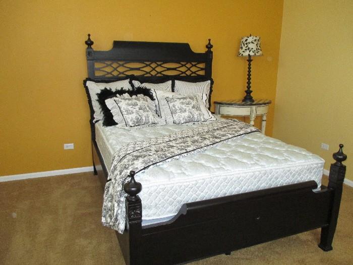 Queen Size - Haley Poster Bed (Walter E Smithe) with VERNAY Serta Perfect Sleeper mattress set. Bed has optional posts to make it a 4 poster bed.