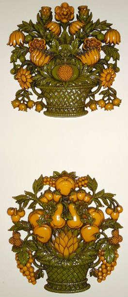 VINTAGE 196O'S SYROCO AVOCADO GREEN/GOLD BASKET OF FRUIT/FLOWERS WALL PLAQUES