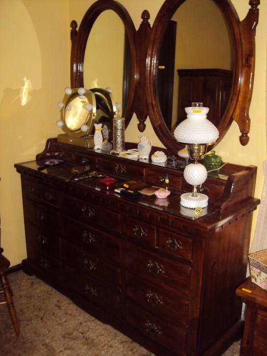 Link-Taylor/Prairie Pine - Double mirror dresser