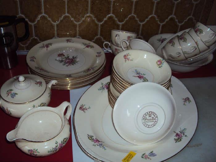 Household Institute Dish set for 8