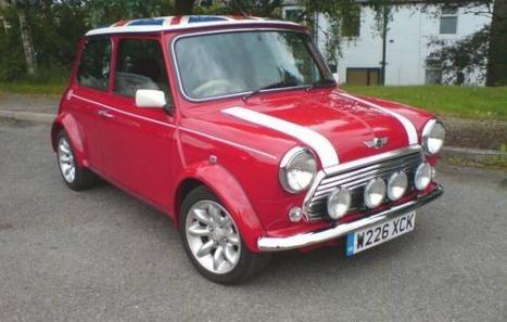Mini Cooper 2000 right hand steering 3000 miles mint condition