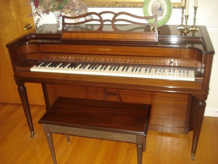 Baldwin Piano 