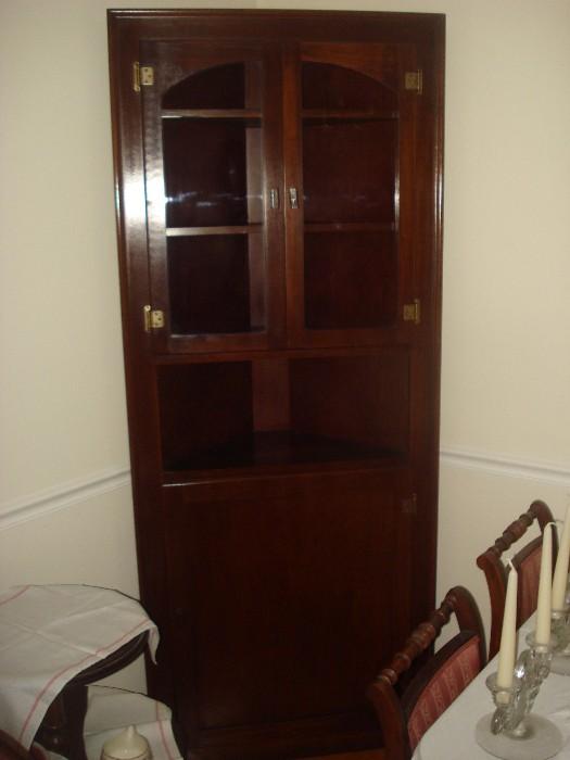 Corner Cabinet 