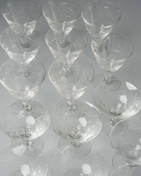 Set of 16 Crystal Dessert Glasses