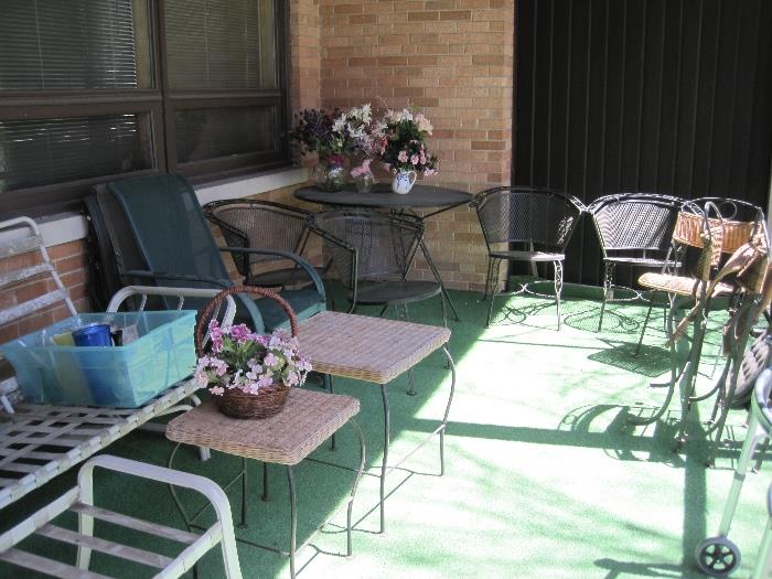 Outdoor patio set and other assorted pieces.