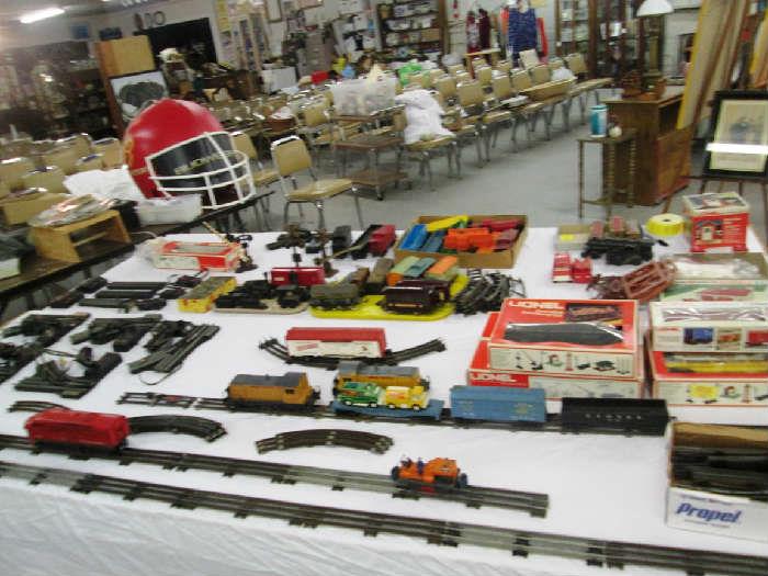 Lionel Train Collection 1930s - 1970s 2 sets tracks, parts, cars , cabooses, engines , locomotives , plasticville accessories 