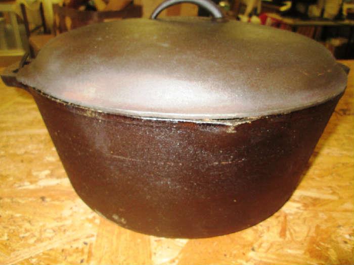 12 inch cast iron kettle and lid made in USA 