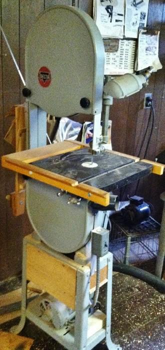 Delta - Rockwell, Bandsaw on Stand