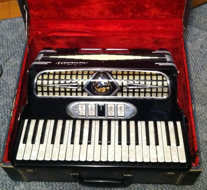 Vintage Nutone Accordion, Made In Italy, Great Condition. Small Size
