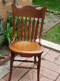 SET OF 4 OAK PRESSED LEATHER LIKE ART NOUVEAU DESIGNED SEAT KITCHEN CHAIRS. SHOWING