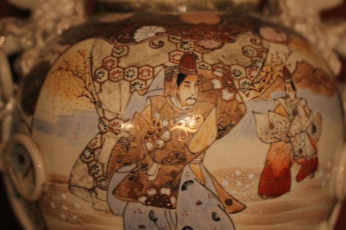 Japanese warrior on Satsuma vase