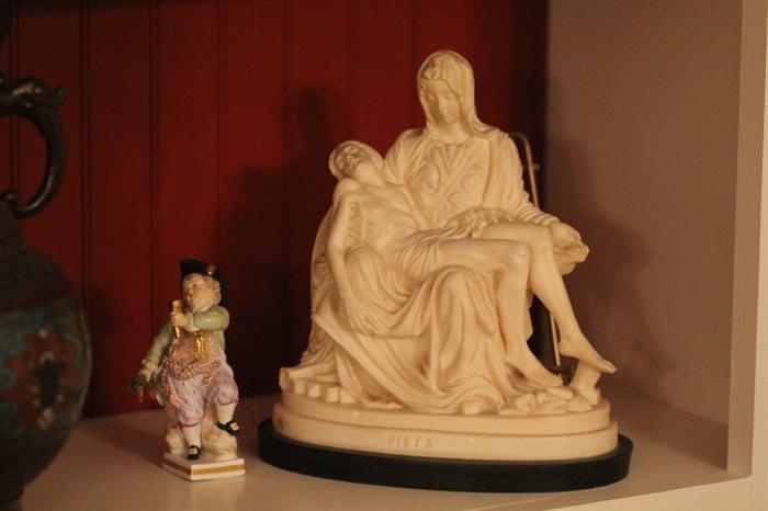 small Meissen, Pieta tourist souvenir