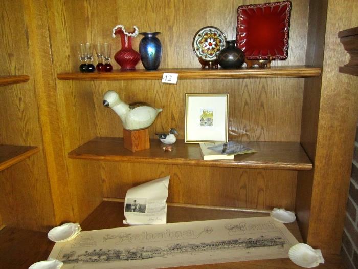 Decorative items/shelves