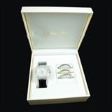 Gruen Ladies Large Dial Changeable Rim Quartz Watch
Condition: Very Good
Shipping: Yes
Size: 