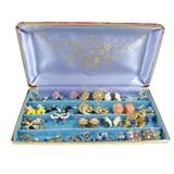 Lot of 21 Assorted Clip Earrings. Mix of Unmarked and Avon. Vintage Mele Jewelry box is included.
Condition:Very Good
Shipping: Yes
Size: Assorted