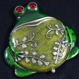 Jeweled Frog Compact Cherished Treasures Double Mirrored
Condition: Very Good
Shipping: Yes
Size: 3.25"