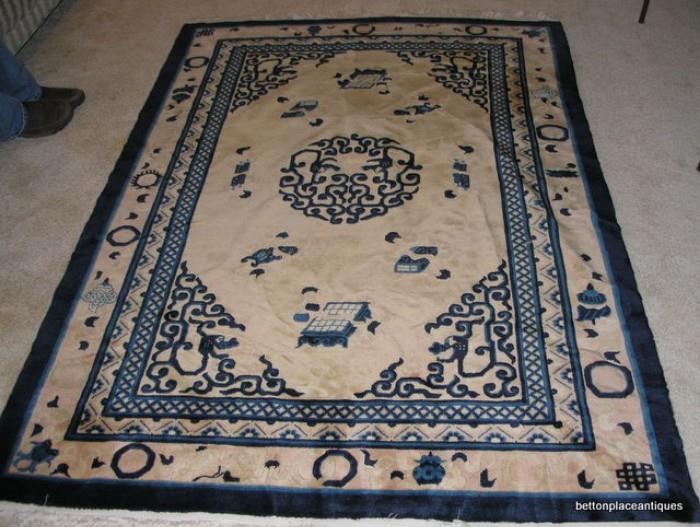 Blue and White wool Rug 4.6 x 7 ft