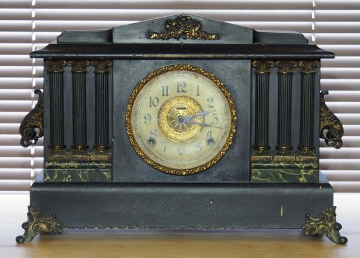 Antique Mantle Clock
